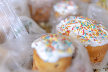 Easter cakes of different sizes