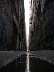 Fototapete Enge Gasse narrow street in melbourne alleyway  © Pat Whelen
