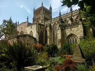 Obraz premium Garden in the church backyard 