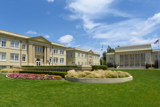 ORANGE, CALIFORNIA - 14 MAY 2020: Bert Williams Mall With Reeves Hall, Roosevelt Hall, Memorial Hall And Chapman Auditorium On The Campus Of Chapman University.