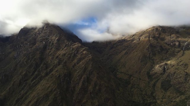 WS T/L mountains and clouds in Cusco Peru
