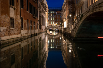 Fototapeta na wymiar long exposure picture of a water canal in Venice 