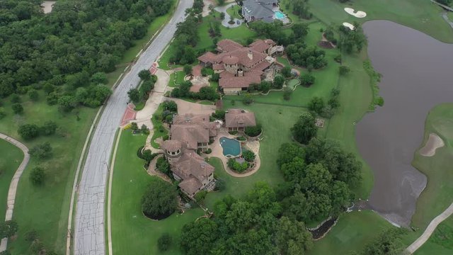 Luxury homes on a golf course, Bryan, Texas, USA