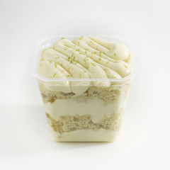 Lemon pot cake isolated on white - Bolo de pote de limon