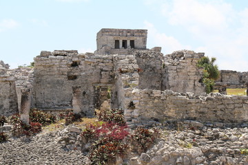 tulum itza temple