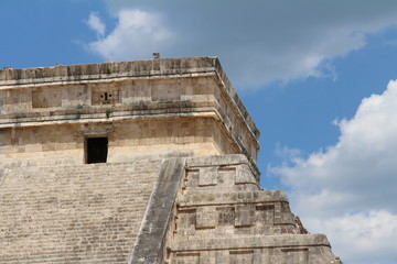 Naklejka premium ancient mayan ruins