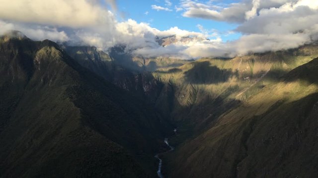 WS T/L mountains and clouds in Cusco Peru