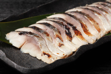 炙りしめ鯖