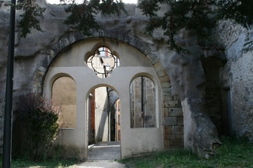 église