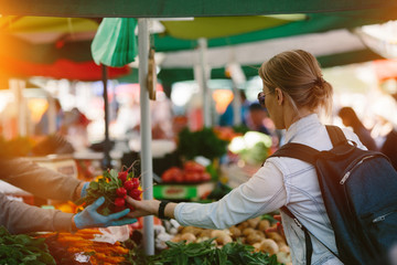 Shopping at Farmers' market