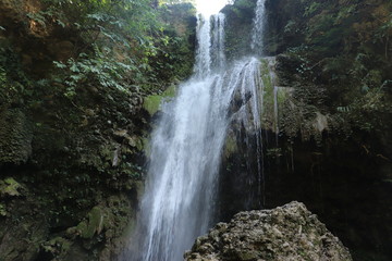 Fototapeta premium waterfall in the mountains