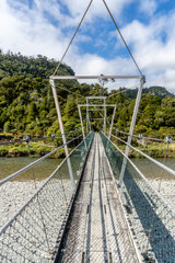 Fototapeta na wymiar Swingbridge in New Zealand
