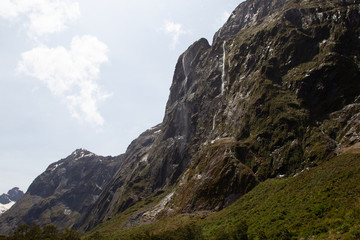 Fototapeta na wymiar Mountain ranges on the way to Fiordland. New Zealand