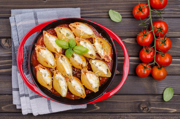 Pasta stuffed with ricotta and spinach