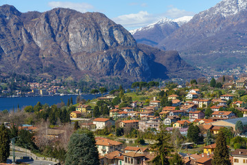 Fototapeta na wymiar Winter landscape along the Como lake near Bellagio