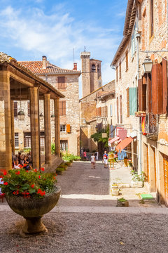 Fototapeta street in the old town, Cordes-sur-Ciel, Tarn, France
