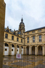 Fototapeta na wymiar Eglise Notre Dame church in Bordeaux, France