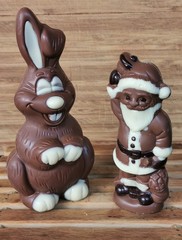 Schokoladenhase, Schokoladenweihnachtsmann, Osterhase und Weihnachtsmann aus Schokolade,...