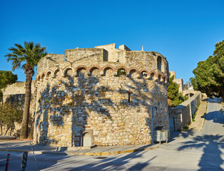 Naklejka premium Cesme castle in the Mediterranean port of Cesme