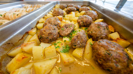 lamb chops with potatoes