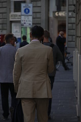 Crowded street in the old town of Firenze
