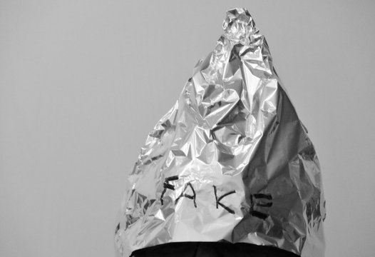 Fakebeschriftung auf Aluhut