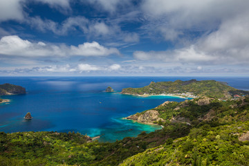 笠山から見る二見湾　小笠原