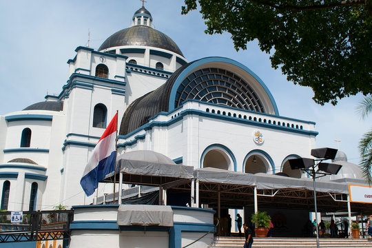 Bas&iacute;lica de Caacup&eacute;