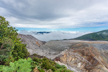 Obraz premium Poas VolcanoNear the city of Alajuela, 20 kilometers west of San José, stands this active volcano whose last eruption was documented in 1953.