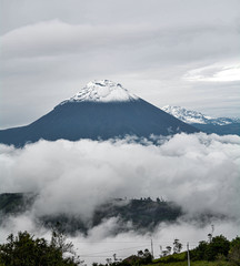 Volcán Tungurahua ubicado en Ecuador, paisajes increíbles de Ecuador. 