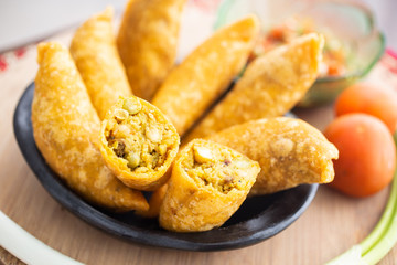 Empanadas deliciosas con arvejas