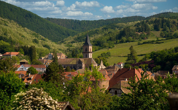 GrandEst Bilder Durchsuchen 13,893 Archivfotos, und