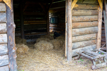 Stara stodoła średniowieczna © Heroc