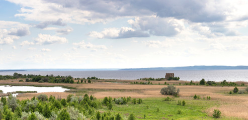 Fototapeta na wymiar View of the Kanev reservoir