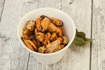 Pickled mussels in the bowl