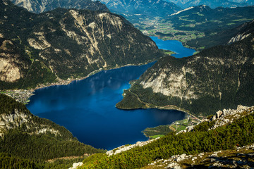 Fototapeta na wymiar Hallstatt lake (Hallstätter See) as seen from Dachstein mountain