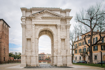 Fototapeta na wymiar Roman archway “dei Gavi” in 