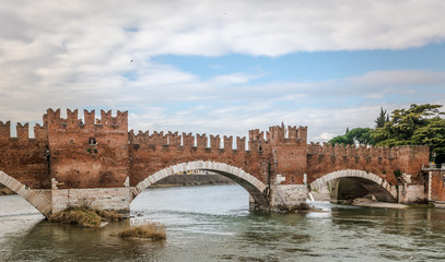 Fototapeta premium Scaliger bridge (Ponte Scaligero), Verona, Unesco World Heritage Site, Veneto region, northern Italy, Europe