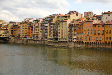 Obraz premium Buildings by the river