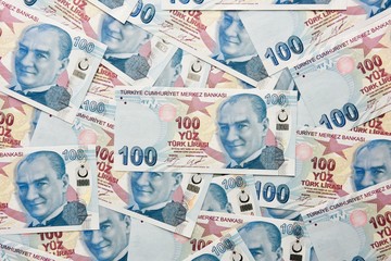 Fototapeta na wymiar One Hundred Turkish Lira Banknotes 