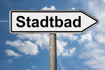 Obraz premium Wegweiser Stadtbad