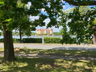 Schloss Moritzburg Castle Sachsen Saxony Teich Sommer Sonne Blauer Himmel Blue Sky Culture Weekend 