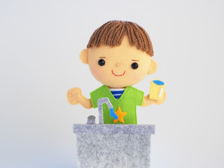 子供のフエルトドール