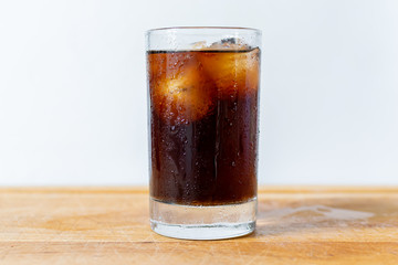 cola with ice