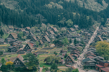 日本の里山と合掌造りの集落 © Naoto　TAKAHASHI