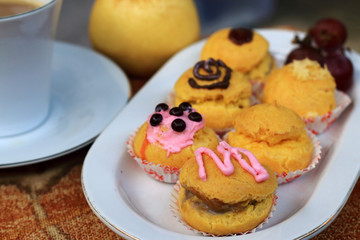 chocolate chip muffin