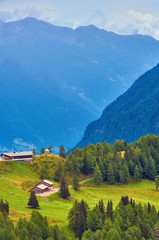 Fototapeta na wymiar Traveling along Grossglockner alpine pass