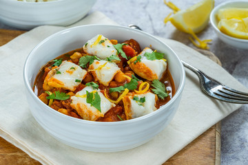 Curried cod with chickpeas and fresh coriander