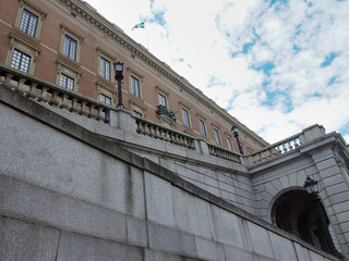 A zigzag path up the building. Road and building The third part of the sky.