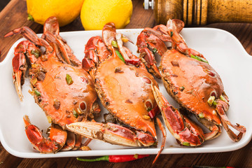 A plate of fresh Redspot swimming crab，